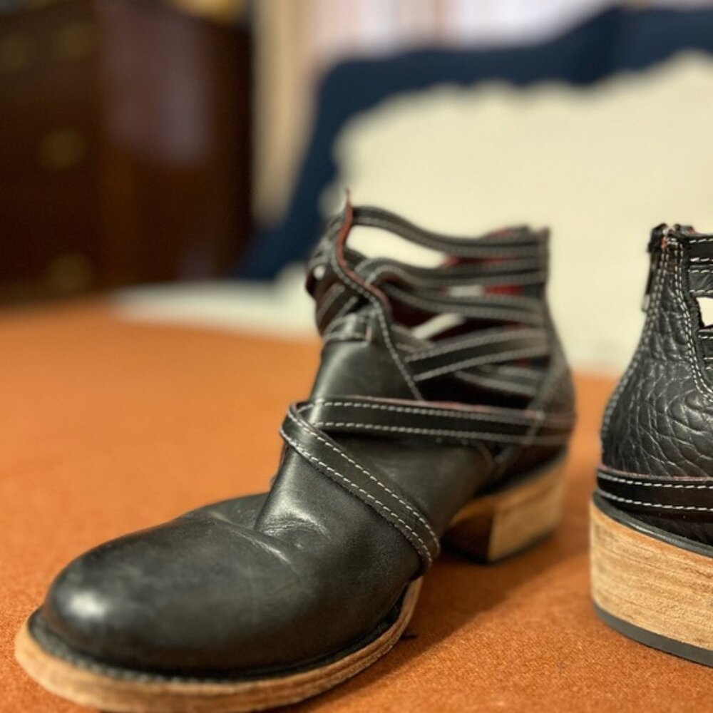 Freebird by Steven Stair Booties in Black/Croc Combo Rare Find - Picture 10 of 16